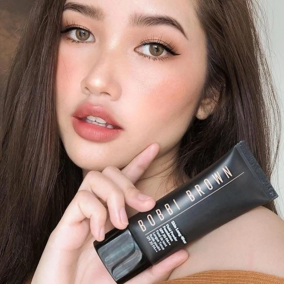 Bobbi Brown Skin Long Wear Fluid Powder Foundation SPF 20 -1.4 FL OZ #W064 Honey - Image 2 of 4