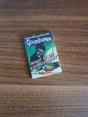 *Zuru Mini Marken* UK Bücher Gänsehaut Nacht der lebenden Toten