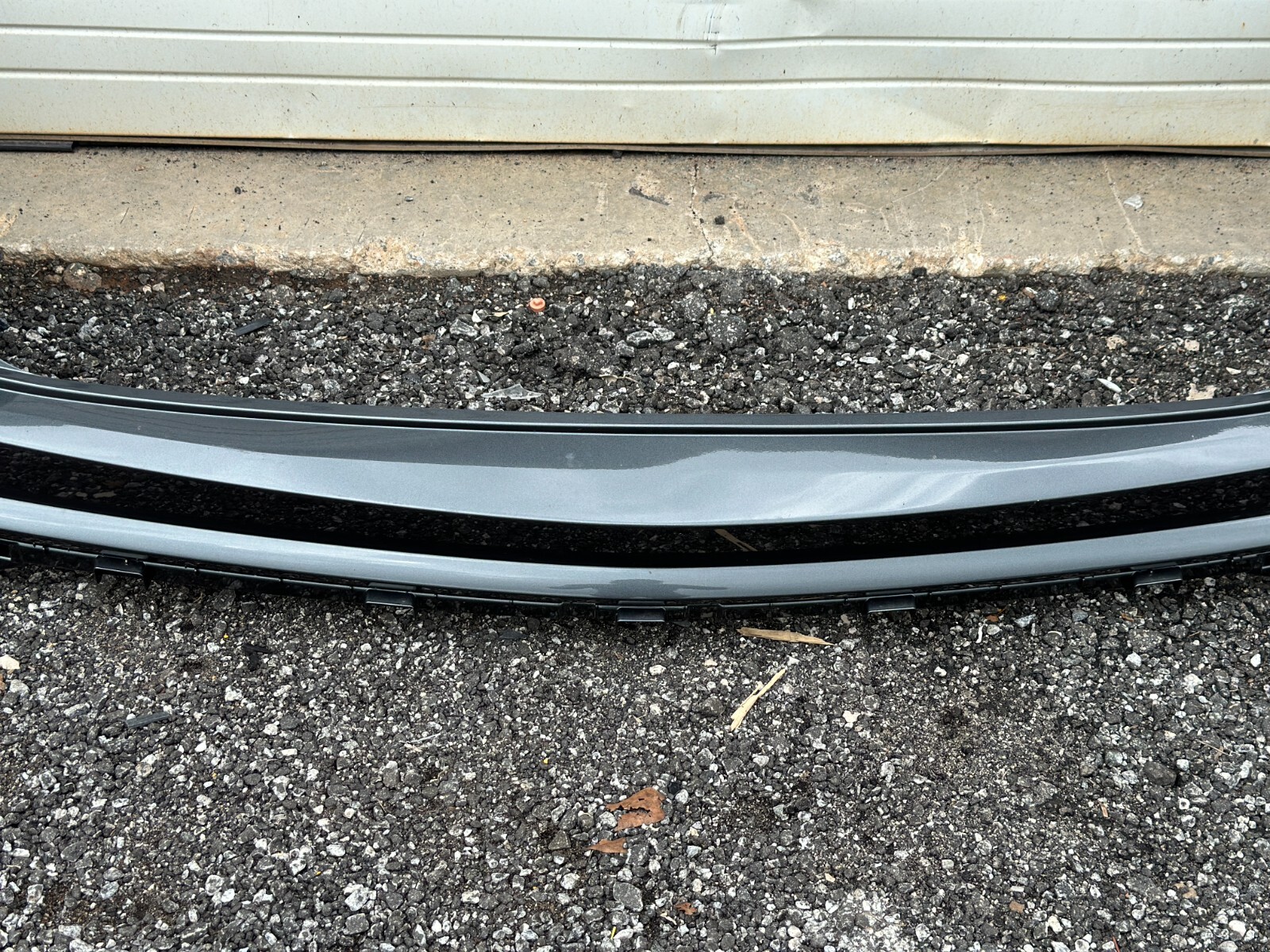 MINT! 2018-2023 LAMBORGHINI URUS GREY REAR BUMPER COVER OEM 18-23