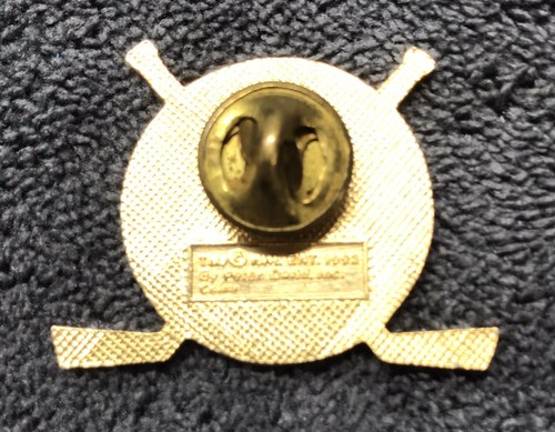 Vintage 1993 CHICAGO BLACKHAWKS HOCKEY CLUB NHL Pin - Peter David Collectibles - Picture 2 of 8