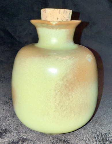 Vintage Frankoma Pottery #833 Prairie Green Honey Jug With Cork Made In OK USA - Picture 3 of 7