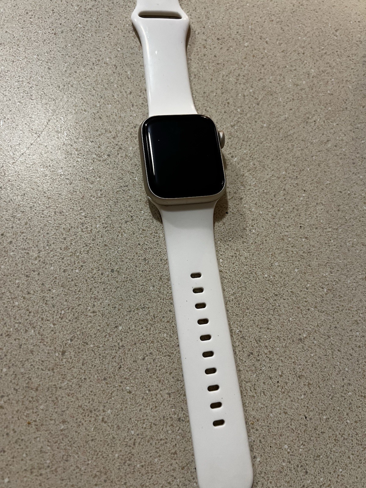 Apple Watch SE 2nd Gen 40mm Like New Used Once Excellent Condition-image