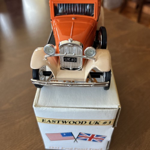 Vintage EASTWOOD Co.  1931 FORD PANEL TRUCK LIMITED ED 1:25 DieCast Bank England - Foto 3 di 6