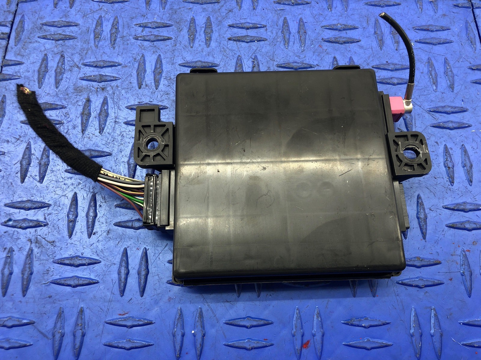 2017-2021 MASERATI GHIBLI KEYLESS ENTRY CONTROL MODULE W/REMOTE START OEM