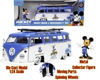 98627 Mickey Mouse 1967 Volkswagen T1 Van & Mickey 1/24 Die-Cast Modell