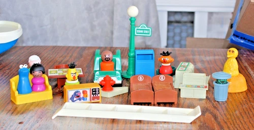 Vintage Fisher Price Little People Sesame Street House Figures Accessories 100%