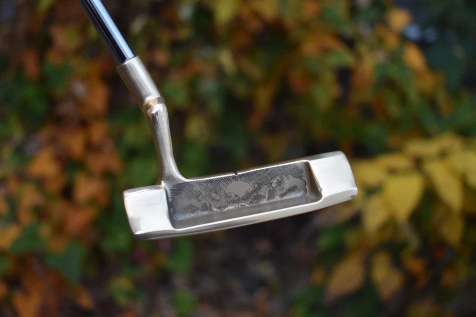 Stunning Gold Macgregor 207 Putter + Cover / MILLED & Engraved Sunrise / 35" RH - Image 3 of 4