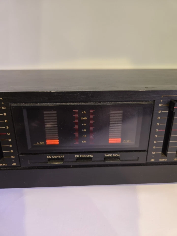 Ecualizador gráfico estéreo de 9 bandas Sherwood EQ-1330 Foto 4 de 4