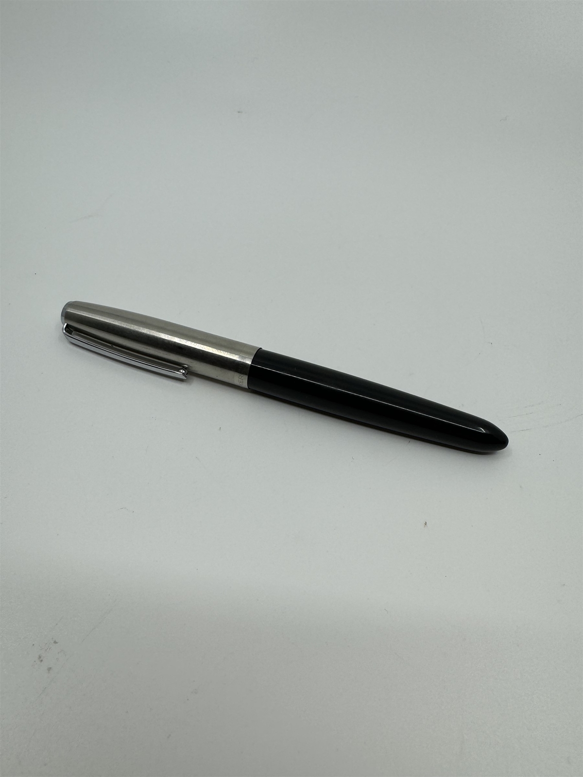 Vintage Parker USA Fountain Pen Black with Silver Cap *Hairline Crack*