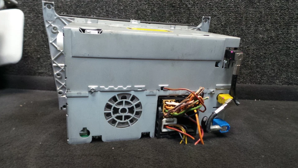 A62-1 * Mercedes Benz Autoradio Navigation Radio CD MP3 Player  A2038703489 - Bild 3 von 4