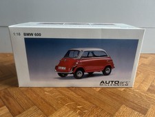 1/18 Autoart BMW isetta 600 Neuve
