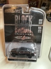 1:64 Greenlight Black Bandit 2013 All Black Chrysler 300 SRT Series 9