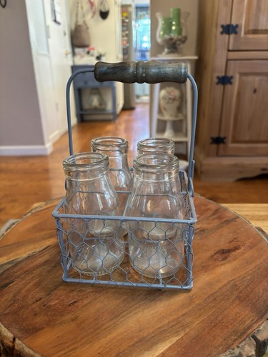 FARMHOUSE STYLE 4 GLASS MILK BOTTLE VASES W/GRAY METAL CARRIER & WOODEN HANDLE - Picture 4 of 8