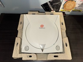 Sega Dreamcast Console New in Box Unused Contents + Games, Hdmi Adapter, 2 VMU