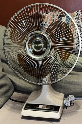 Vintage Lasko 12” Oscillating Fan Galaxy Amber Brown Blades Type  display picture 1