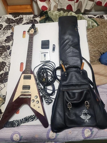 Gibson Flying V Electric Guitar Classic Design From JAPAN