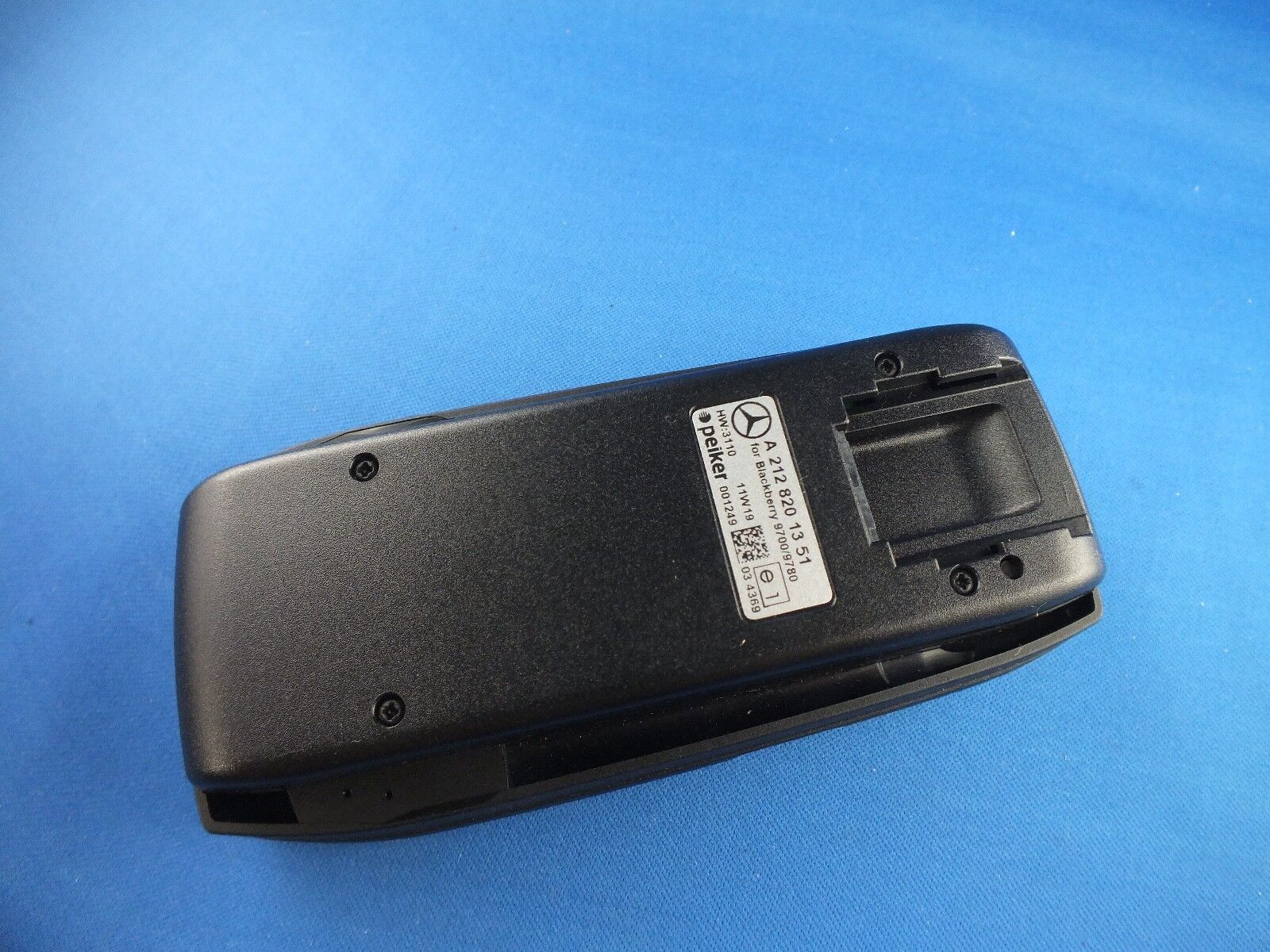 Mercedes UHI Halterung Blackberry 9700 9780 A2128201351 NEU Ladeschale Adapter