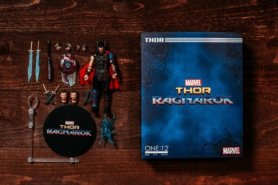 mezco thor ragnarok