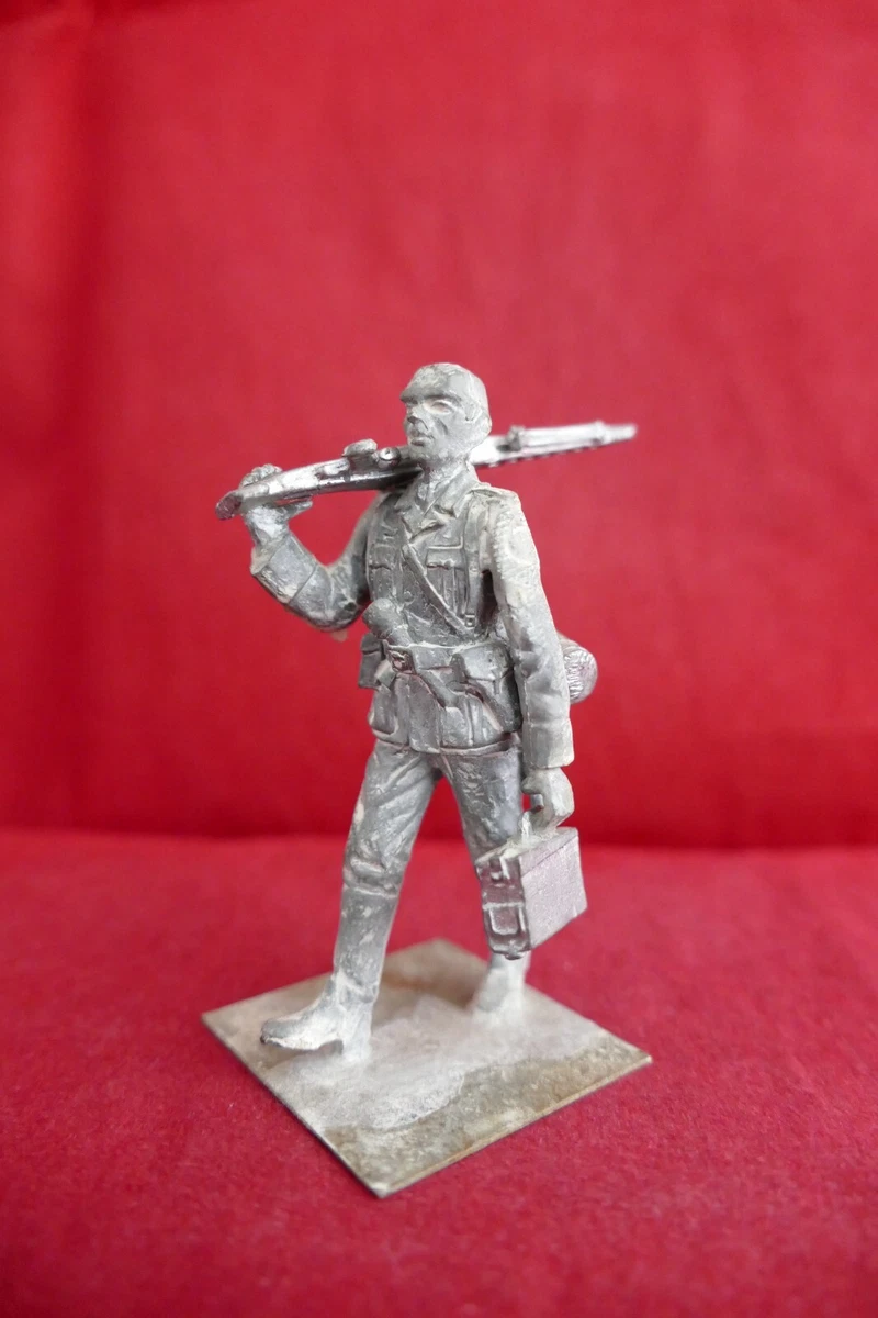 Soldat En étain Peint 54 Mm - Guerrier Persan Tombant, Collection Alive History Miniatures