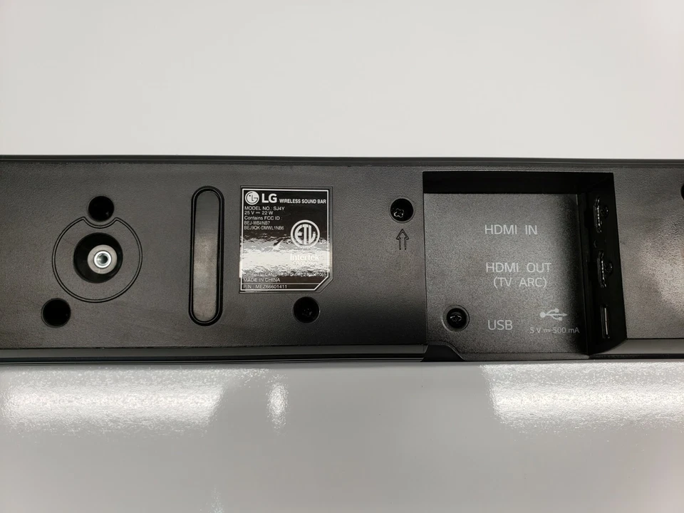 LG SJ4Y Sistema Soundbar Audio 2.1 Canali 300W - Nero SOLO SOUNDBAR - Immagine 4 di 4