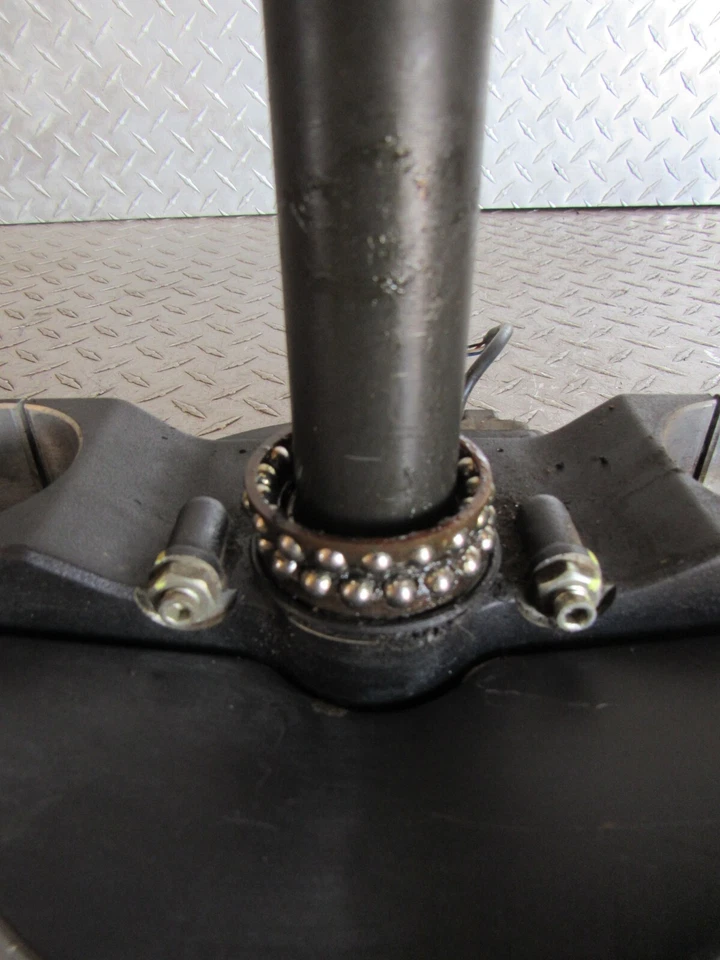 13 Ducati Multistrada 1200S 1200 2013 árbol triple inferior Foto 3 de 4