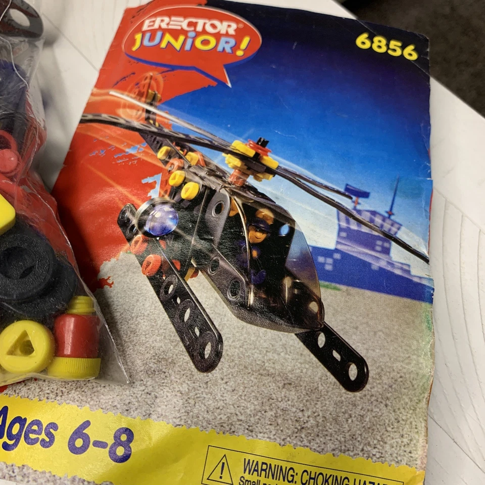 Vintage Meccano Erector Junior set  Helicopter #6856- great condition w/manual  - Image 2 of 4