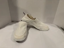 VIONIC BEACH Cream Malibu Women's Size 8.5 Slip On Canvas Comfort Casual Shoes