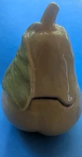 vtg 1990’s discontinued vietri covered pear ceramic dish