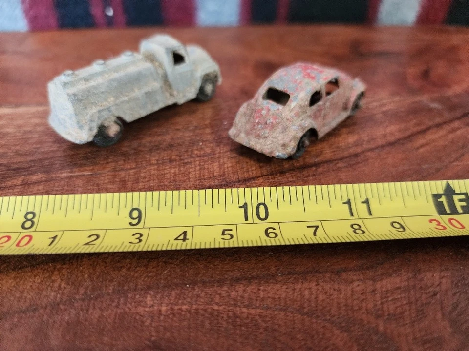 Lote de 2 coches y camiones cisterna diecast Midgetoy de juguete Tootsie vintage años 40-50 Foto 2 de 4