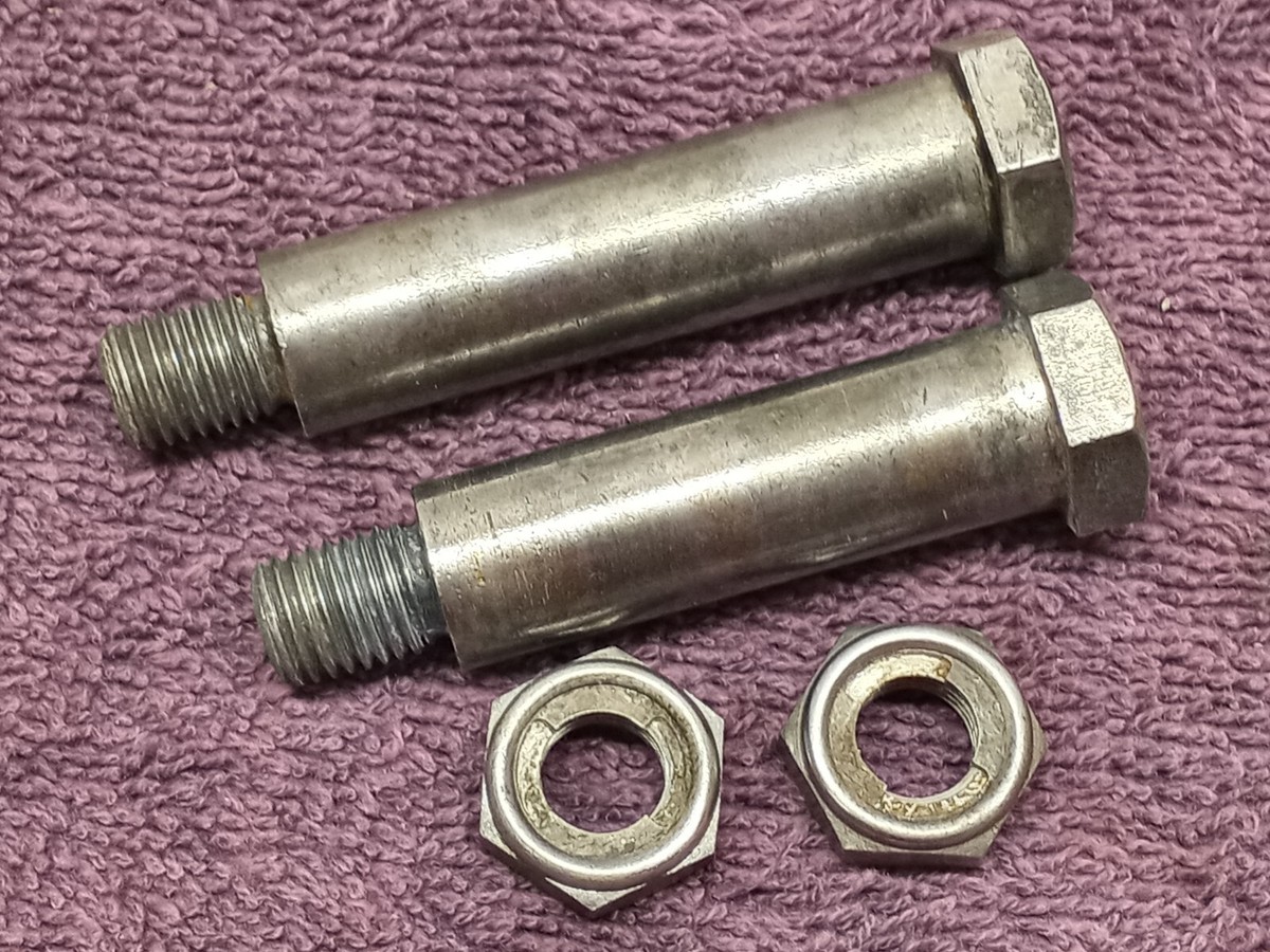 i  1982 KAWASAKI SPECTRE 1100 KZ1100 CENTER STAND MAIN BOLTS NUTS