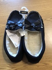 Mixit Womens Small 5-6 Furry Fuzzy Cozy Moccasins Slippers Black 24 SW-9 