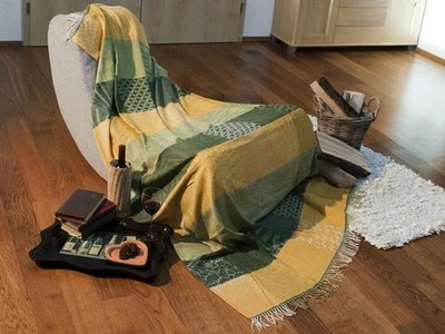 Tagesdecke Kuscheldecke Decke Überwurf Plaid Wohndecke 150x165cm mit Fransen