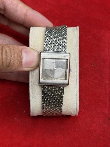 Vintage Rare Men’s Silver Seiko Watch Manual Wind Checker Squared Dial Elegant