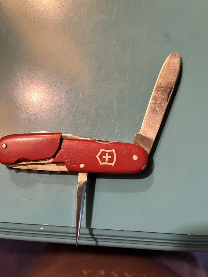 Victorinox Swiss Army Knife 234Bgl. "Old Camper" Victoria 71+ Years old     #231 - Image 4 of 4