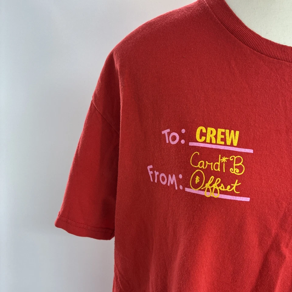 Autêntica Nova Camiseta Vermelha Funcionário McDonald’s Cardi B Offset 2023 Tamanho Grande - Imagem 3 de 4
