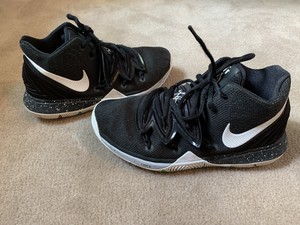 nike basketball shoes size 5.5