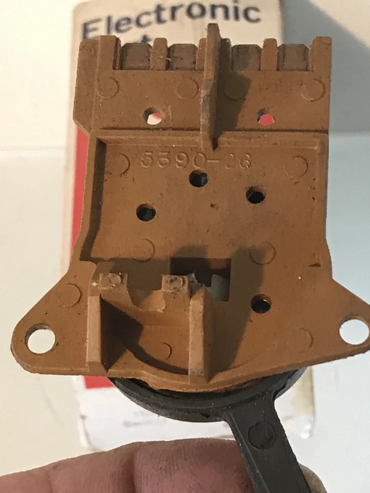 Новый из старых запасов оригинальный производитель 1982-1985 Chevrolet Impala & Caprice переключатель нагревателя и вентилятора переменного тока #16015256 - Изображение 3 из 4