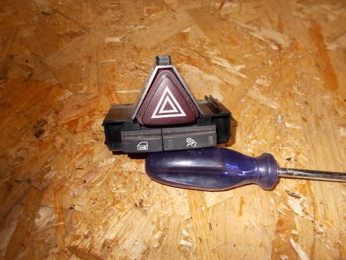 Opel Corsa D Türverriegelung Warnblinker Schalter 13189529