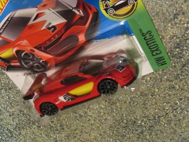 Hot Wheels 2017 #365/365 RENAULT SPORT R.S. 01 red "5" HW Exotics - Image 2 of 2