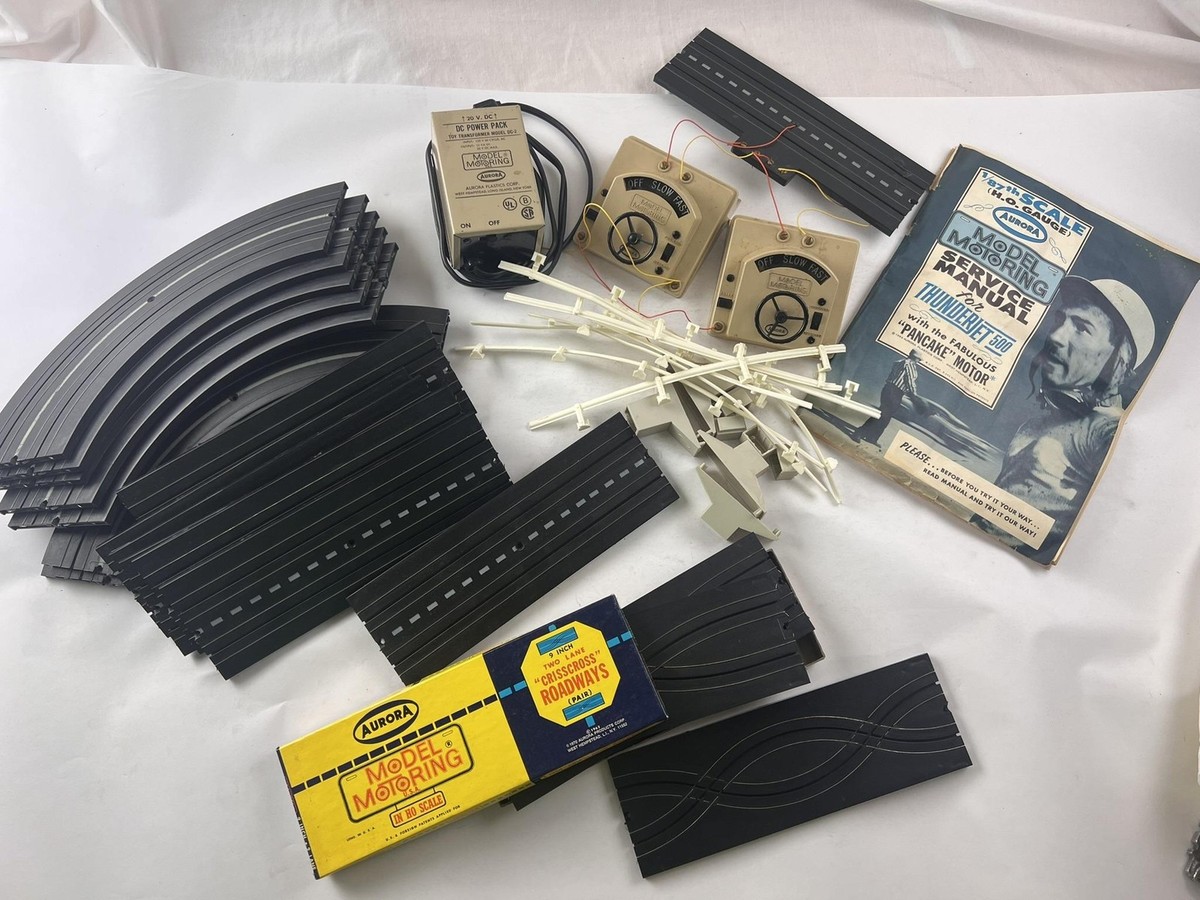 Vintage Aurora Model Motoring HO Slot Car Track Set Thunderjet 500