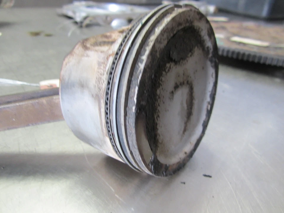 Piston and Connecting Rod Standard From 2002 Ford Expedition  5.4 - Image 2 of 4