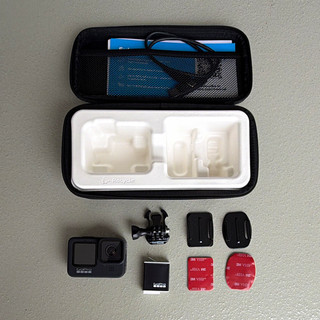 GoPro HERO9 Black Actionkamera UHD Touchscreen mit Tasche und Zubehör