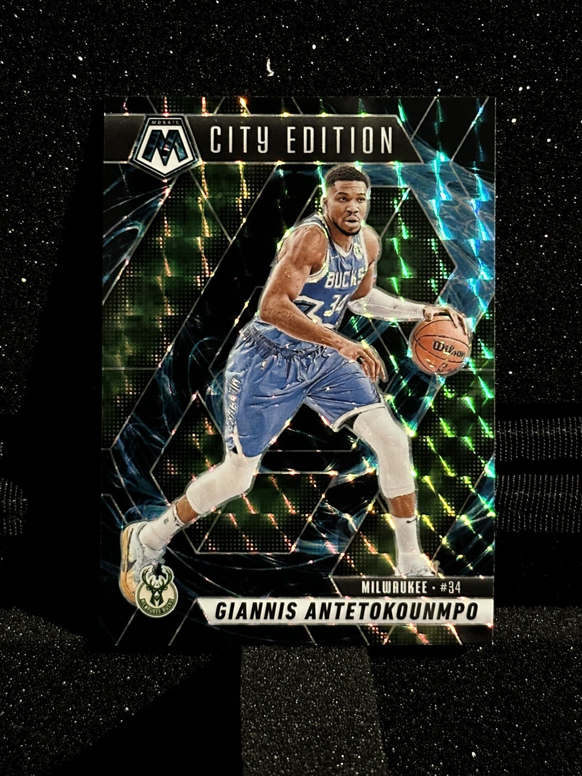 2024-25 Mosaic Giannis Antetokounmpo City Edition Genesis SSP