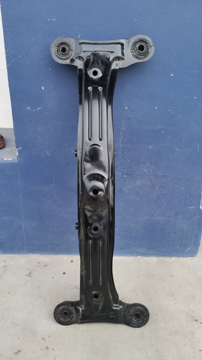 97 98 99 00 01 LEXUS ES300 es 300 REAR SUSPENSION CRADLE