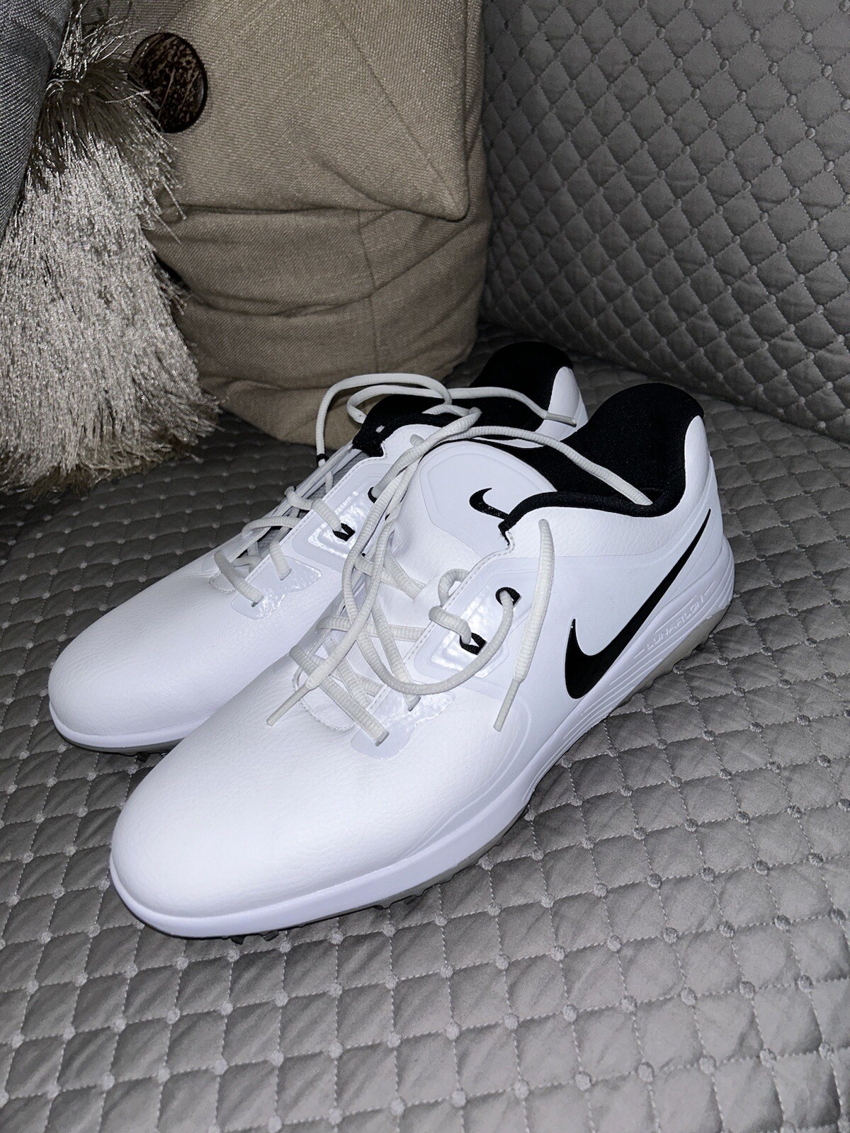 White/black Aq2197-101 And Royal Same Worn By Rory