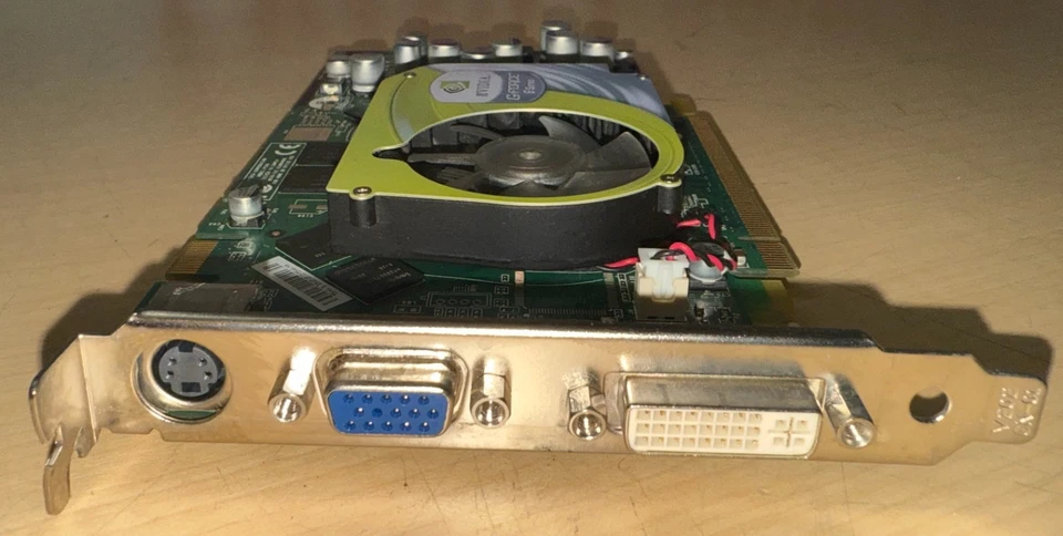 Nvidia G-Force 6 Series P260 256MB PCIe GeForce Graphics VGA DVI SVHS   #1 - Image 3 of 4