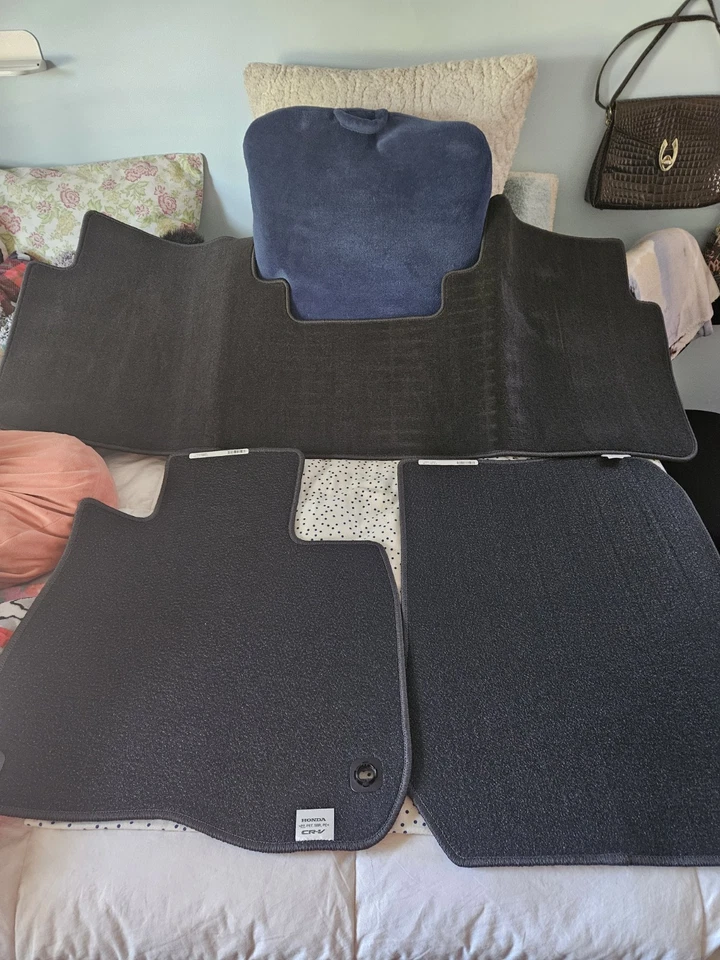 Alfombrillas negras en plástico Honda OEM - 2017-2021 CR-V nuevas para auto Foto 3 de 3