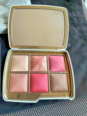 Buy HOURGLASS AMBIENT Lighting Edit - Unlocked EVIL EYE Palette