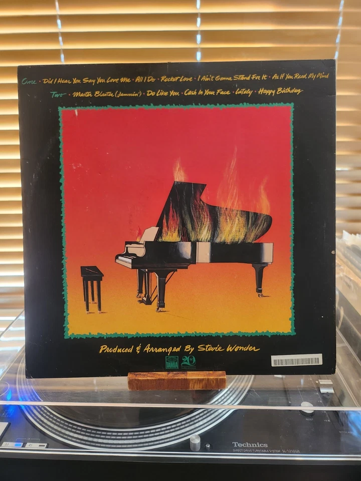 Stevie Wonder, Hotter Than July, 1980 1st Tamla Stereo, T8-374M1, VG+/VG+ Foto 2 de 4