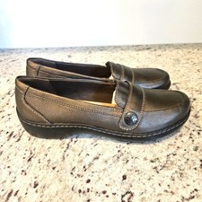 NWT Clarks Slip-On Loafers Shoes Gold Bronze Metallic Cora Daisy Loafers Sz 7 M